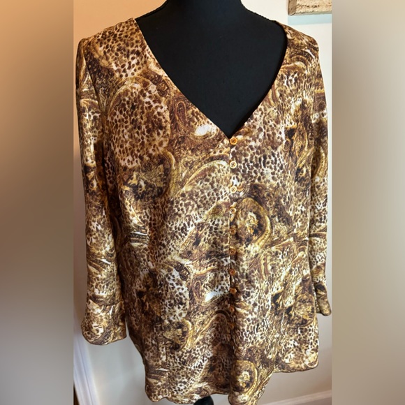 Ladies Animal Print Blouse with Ruffle Sleeves - Picture 2 of 12